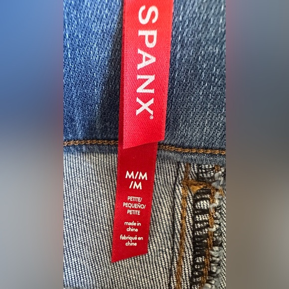 New Women’s SPANX Size Medium Petite Skinny Jeans - Picture 3 of 7